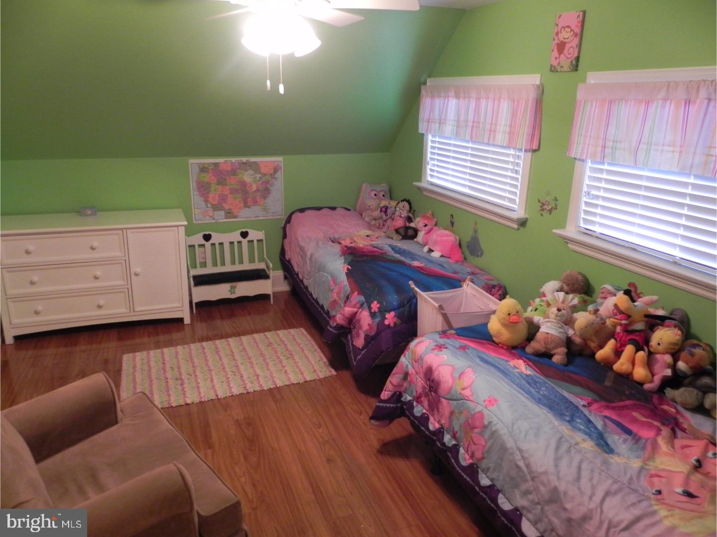 31 Hydrangea Road Levittown, PA 19056 - Photo 14 of 18 Bedroom 4