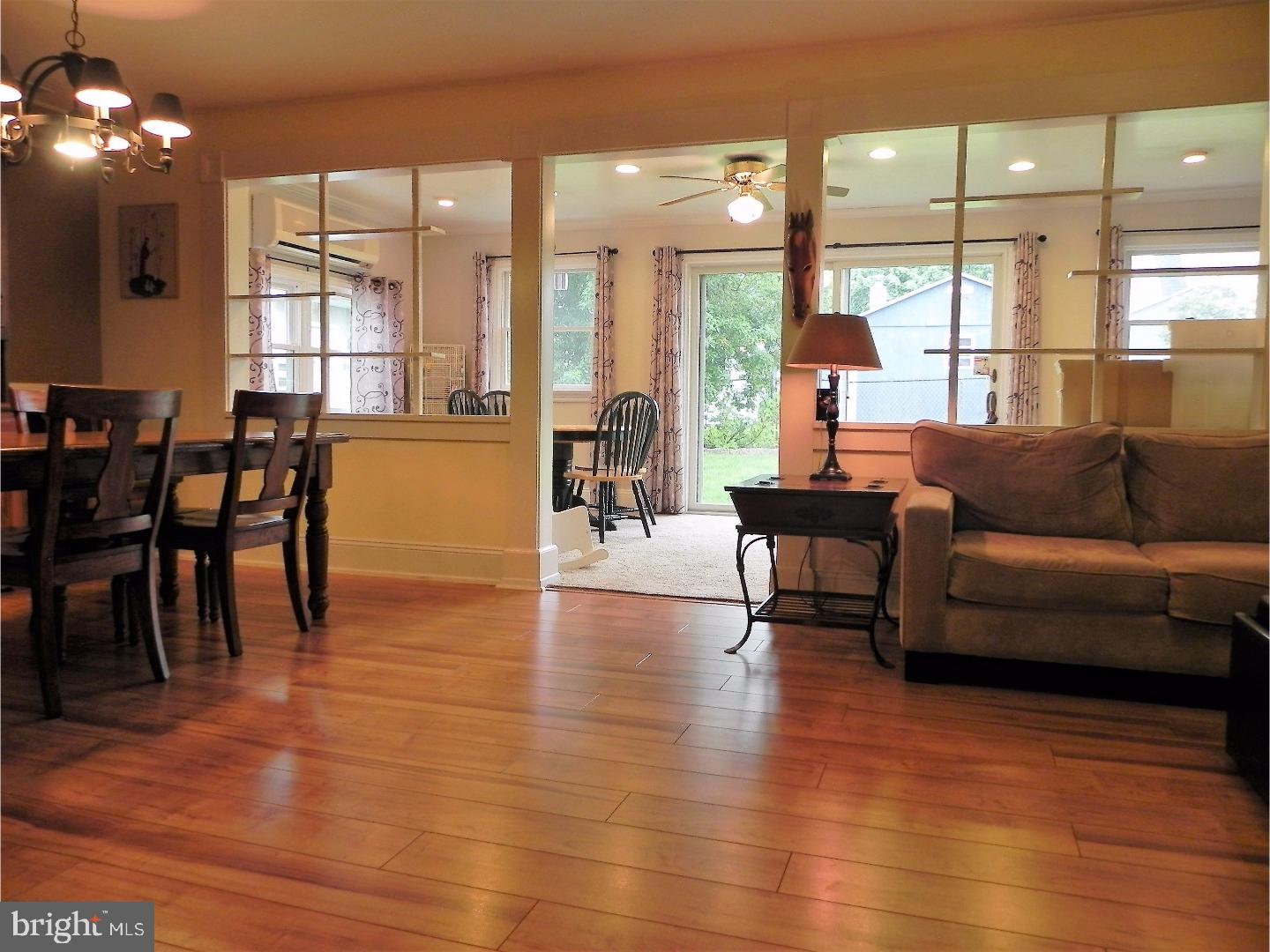 31 Hydrangea Road Levittown, PA 19056 - Photo 5 of 18 Gallery Image 5