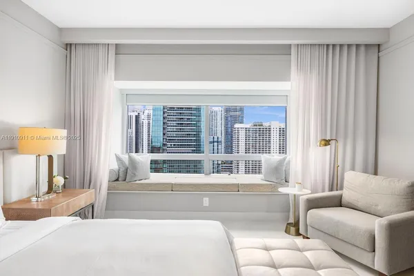 $9,900 | 1435 Brickell Avenue, Unit 3410, Miami, FL 33131