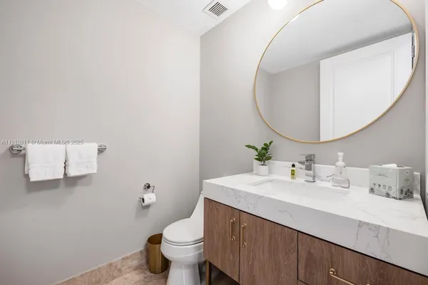 $9,900 | 1435 Brickell Avenue, Unit 3410, Miami, FL 33131