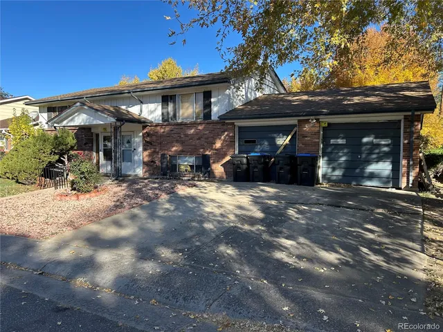 a view of a house with a outdoor space