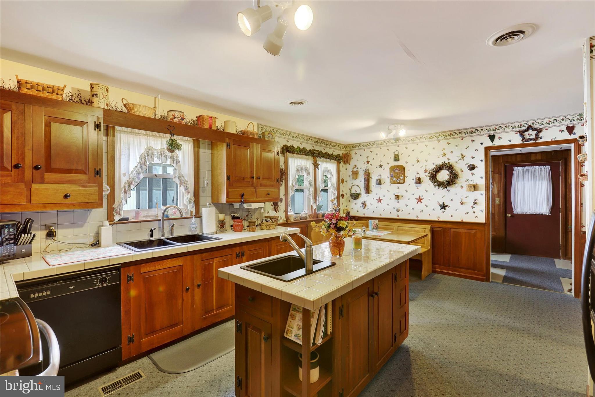 610 Westover Road Shippensburg, PA 17257 - Photo 10 of 36 Kitchen