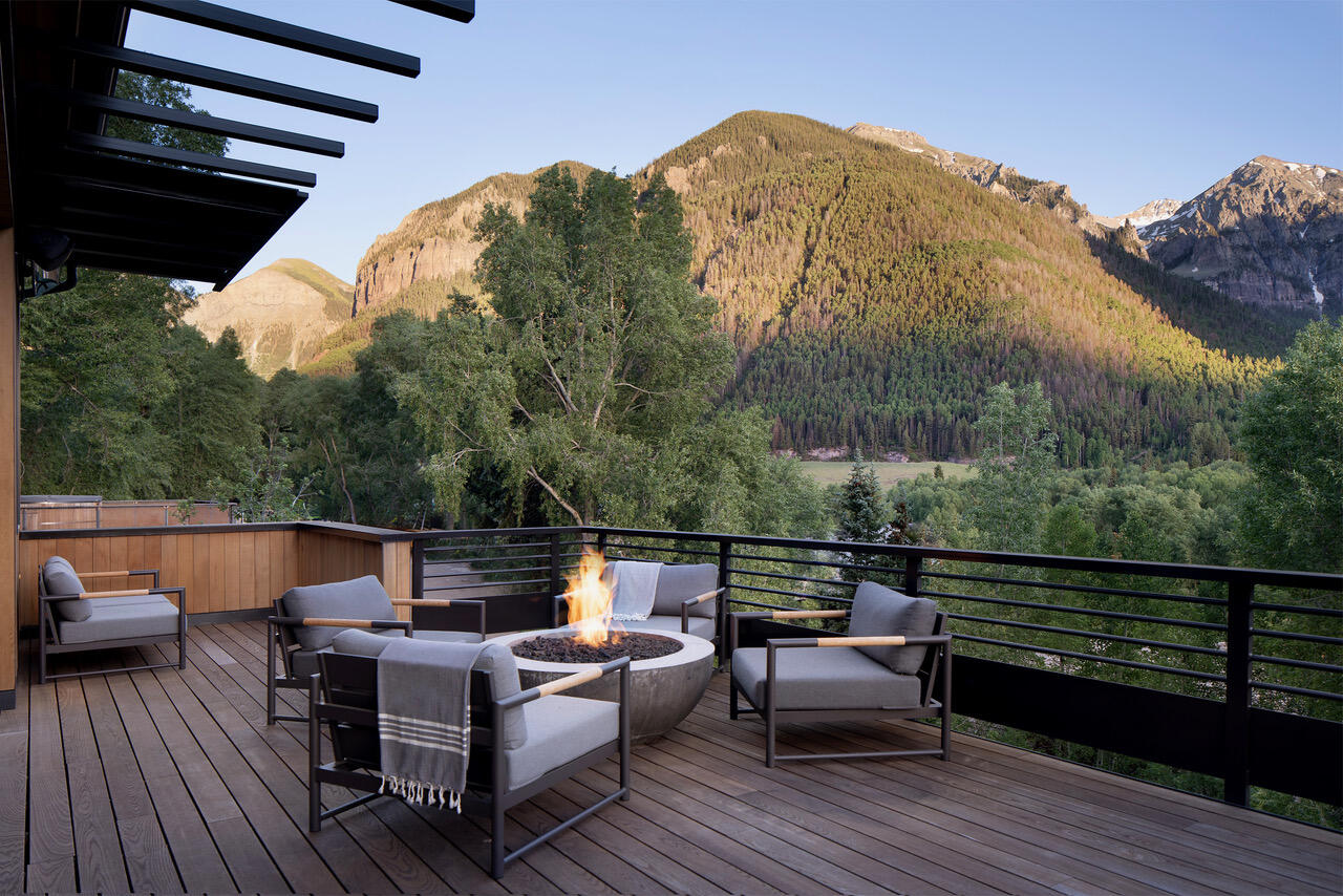 a view of sitting area on roof deck