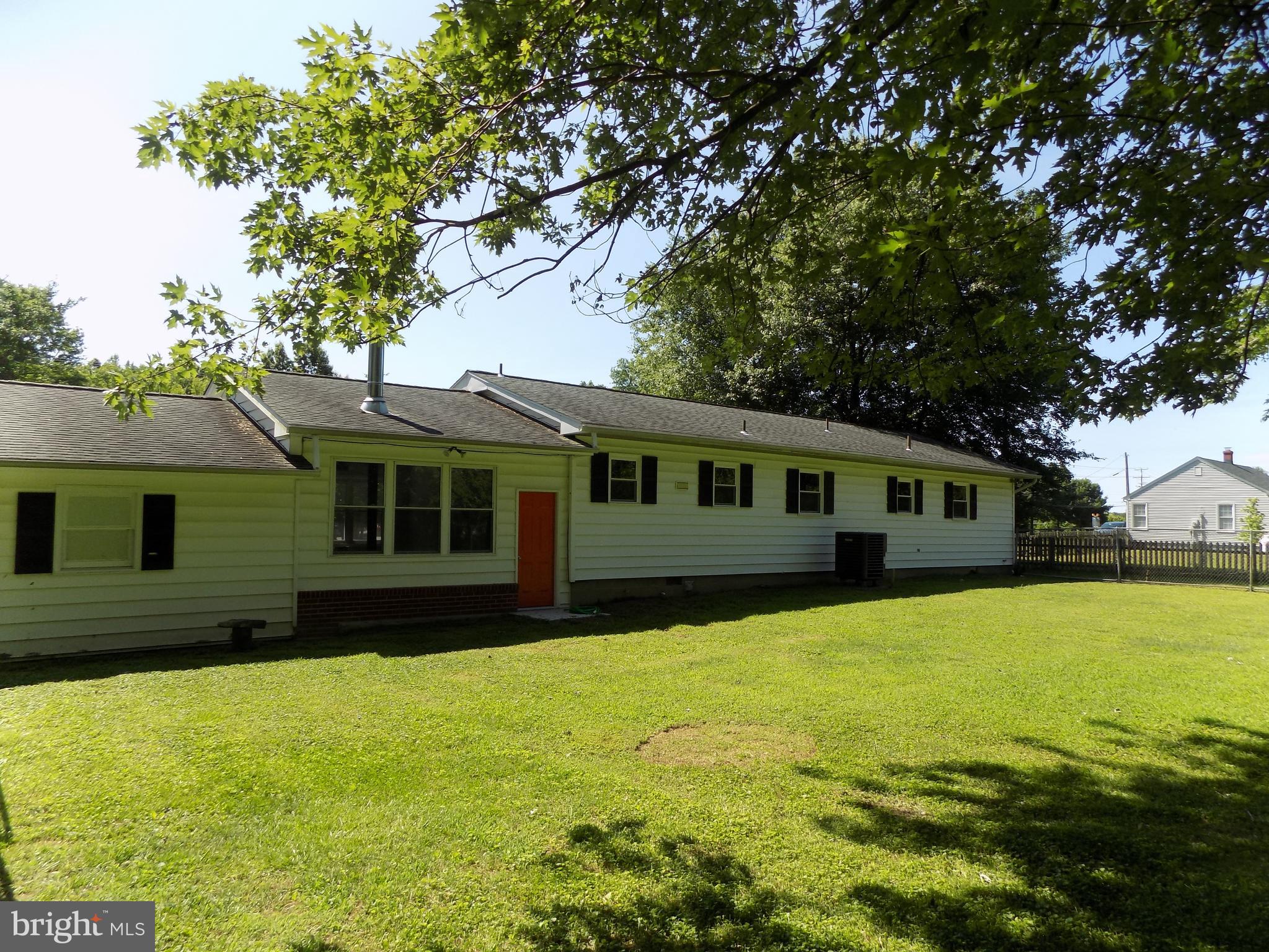 620 Romancoke Road Stevensville, MD 21666 - Photo 5 of 47 Spacious and private back yard.