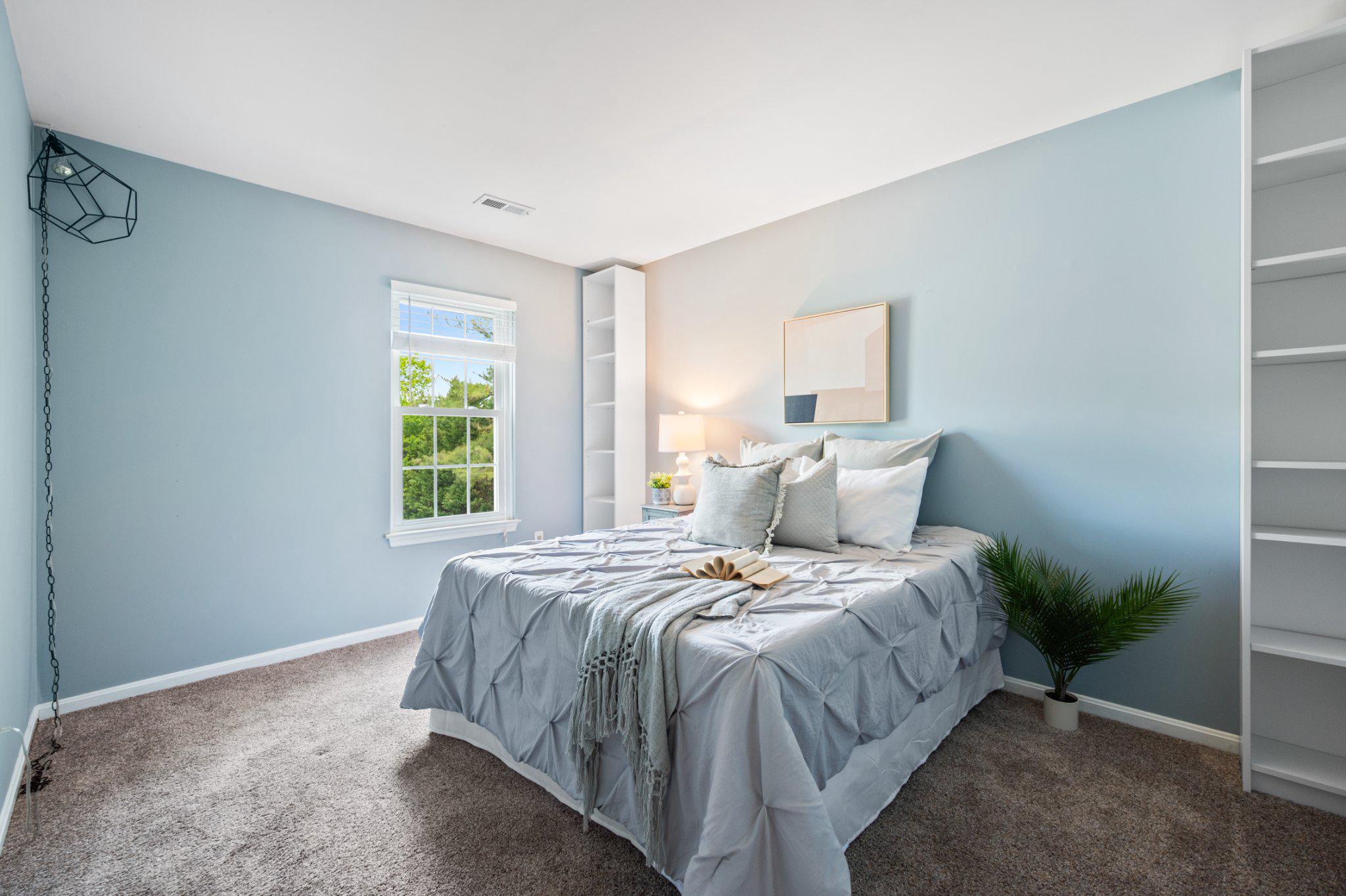 10364 Castlehedge Terrace Silver Spring, MD 20902 - Photo 20 of 31 Spacious secondary bedroom