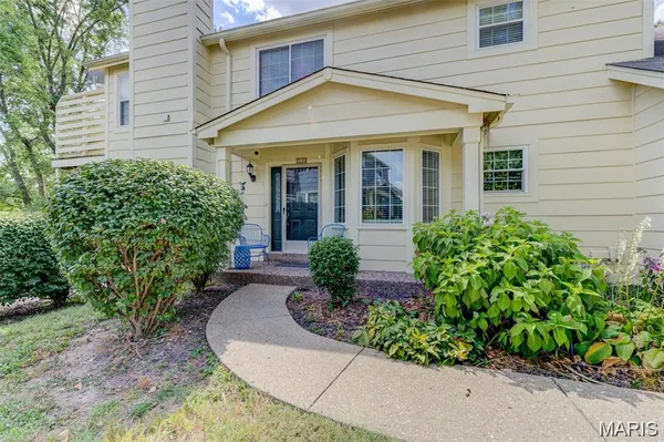 $195,000 | 3115 Autumn Trace Drive, Maryland Heights, MO 63043