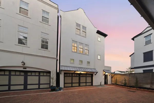 $585,000 | 1135 West 21st Street, Houston, TX 77008