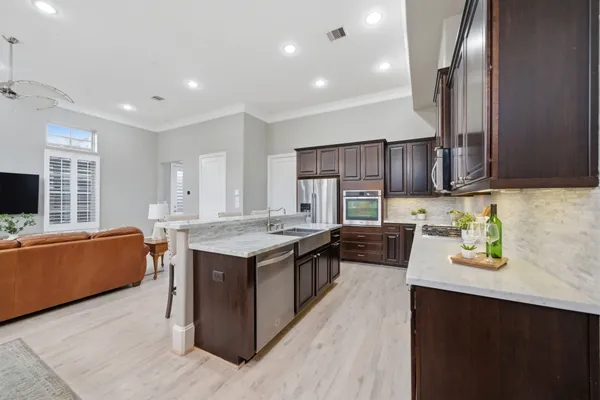 $585,000 | 1135 West 21st Street, Houston, TX 77008