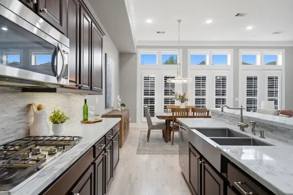 $585,000 | 1135 West 21st Street, Houston, TX 77008