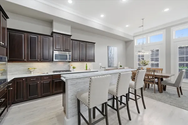 $585,000 | 1135 West 21st Street, Houston, TX 77008