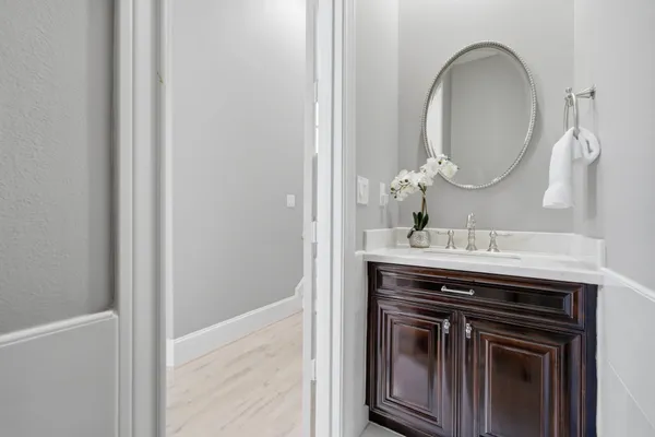 $585,000 | 1135 West 21st Street, Houston, TX 77008