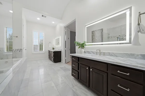 $585,000 | 1135 West 21st Street, Houston, TX 77008