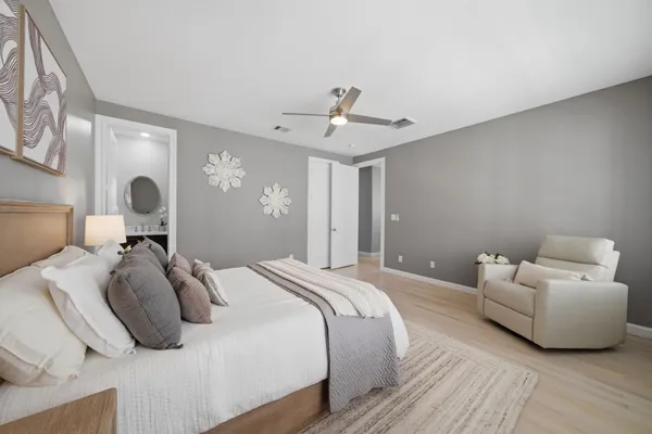 $585,000 | 1135 West 21st Street, Houston, TX 77008