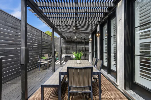 $585,000 | 1135 West 21st Street, Houston, TX 77008