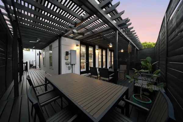 $585,000 | 1135 West 21st Street, Houston, TX 77008