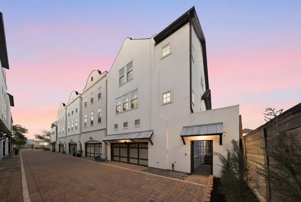 $585,000 | 1135 West 21st Street, Houston, TX 77008