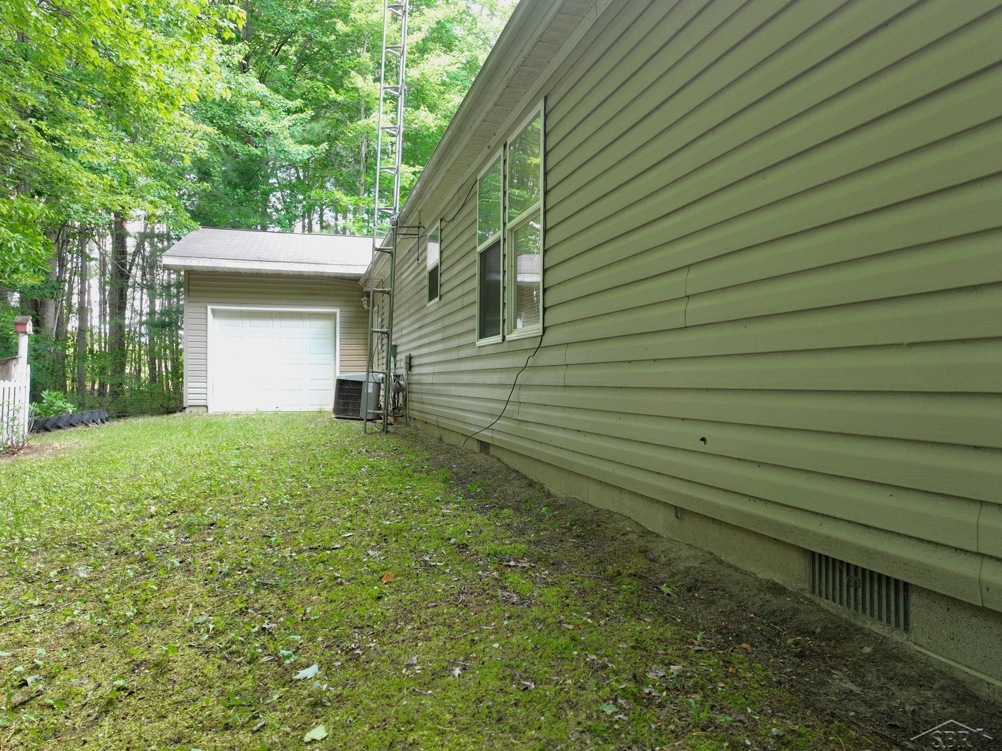 4524 Caine Road Vassar, MI 48768 - Photo 26 of 34 50112323-25.JPG