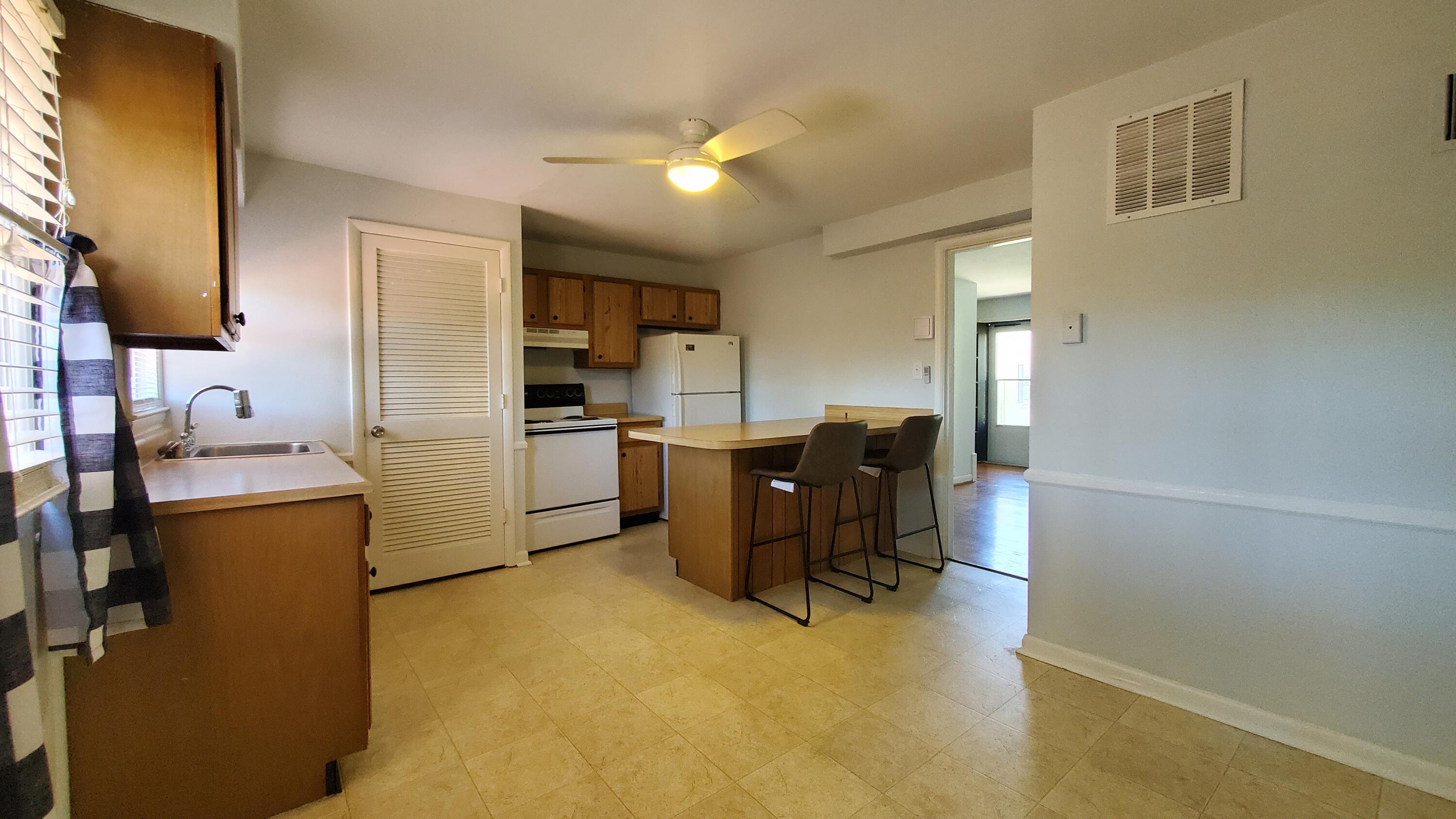1435 North Forbes Road, Unit 19 Lexington, KY 40511 - Photo 6 of 10 20240501_132815