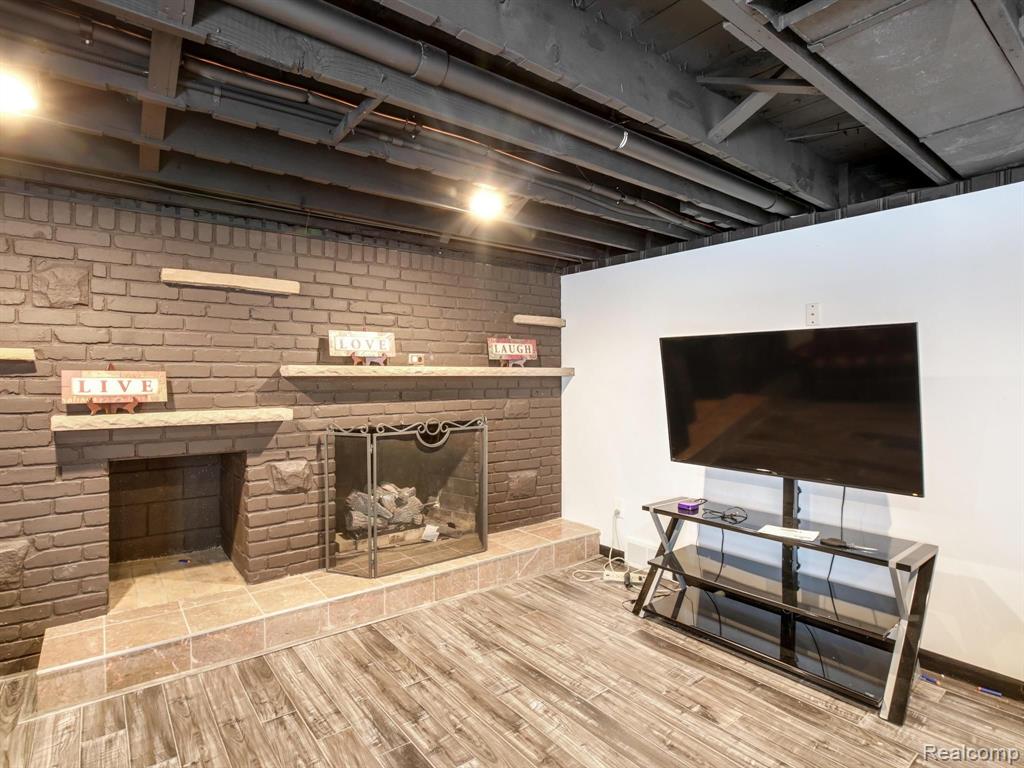 2541 Middlebelt Road West Bloomfield, MI 48324 - Photo 21 of 35