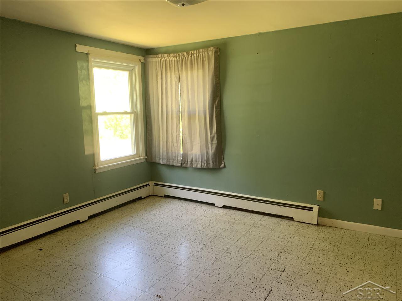 6708 Muirhead Road Freeland, MI 48623 - Photo 18 of 29 Third Bedroom is on second level