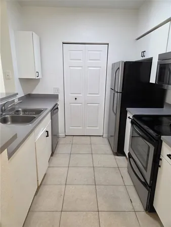 $2,000 | 1308 Belmont Lane, Unit 1308, North Lauderdale, FL 33068
