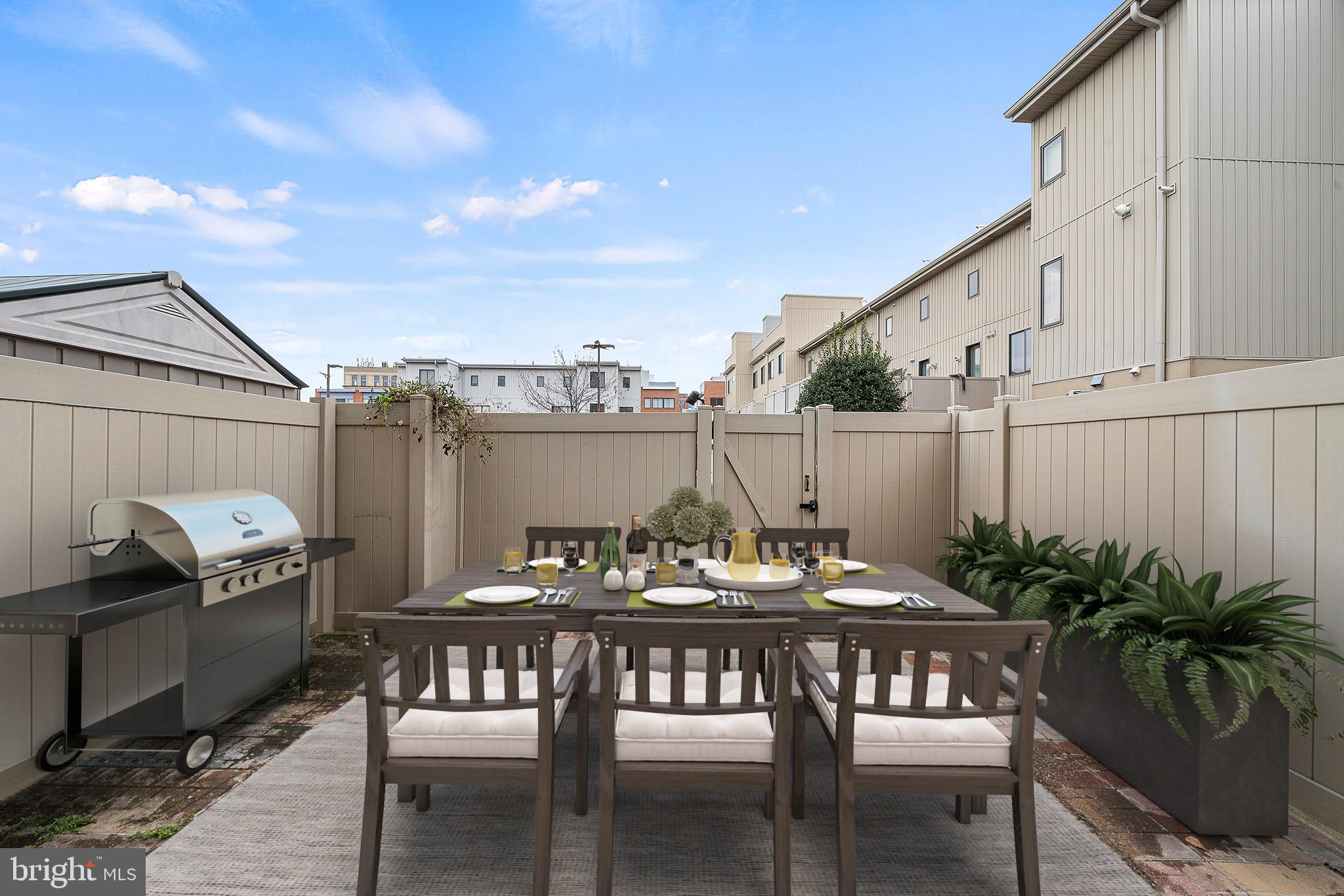 928 Wallace Street Philadelphia, PA 19123 - Photo 11 of 30