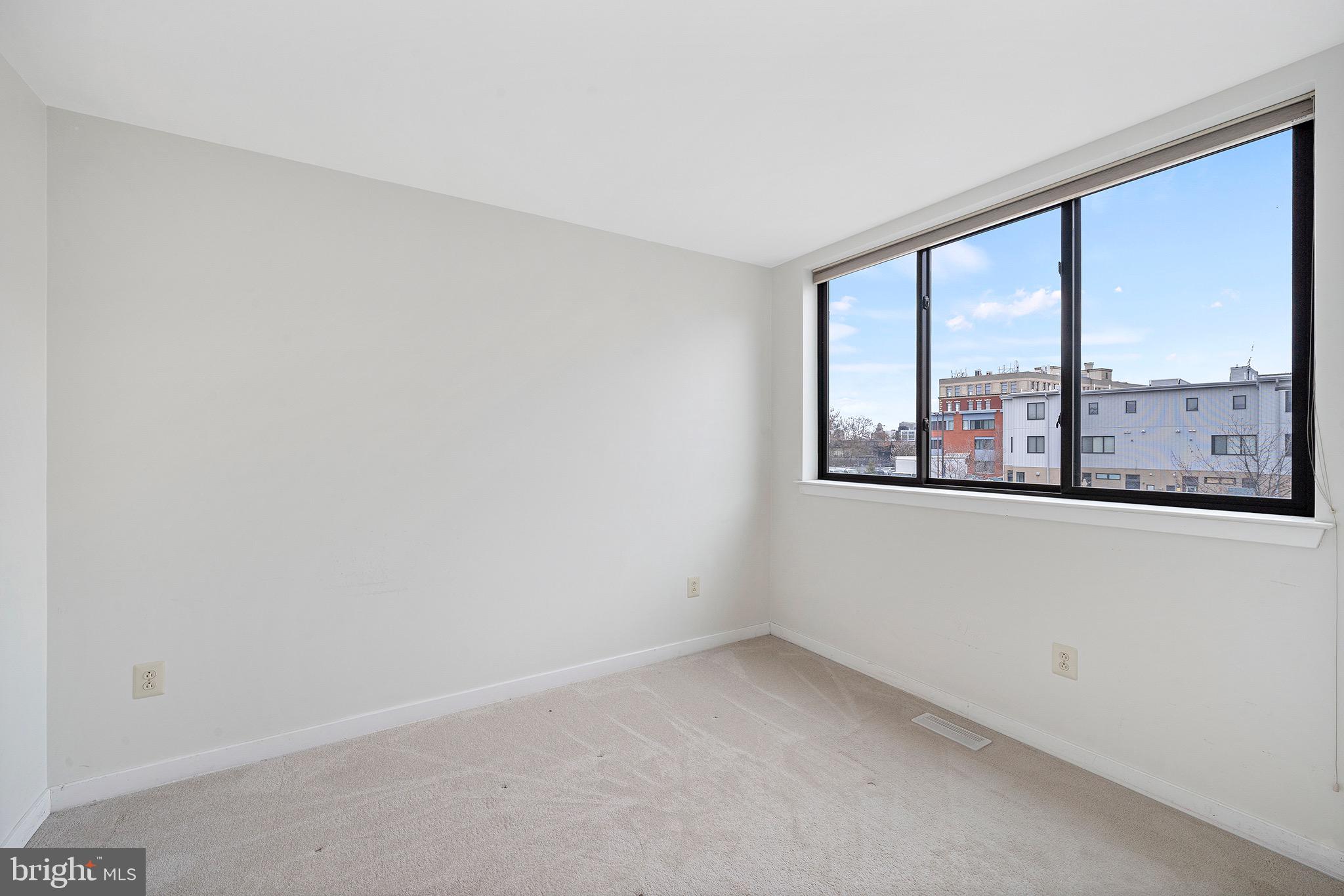 928 Wallace Street Philadelphia, PA 19123 - Photo 17 of 30