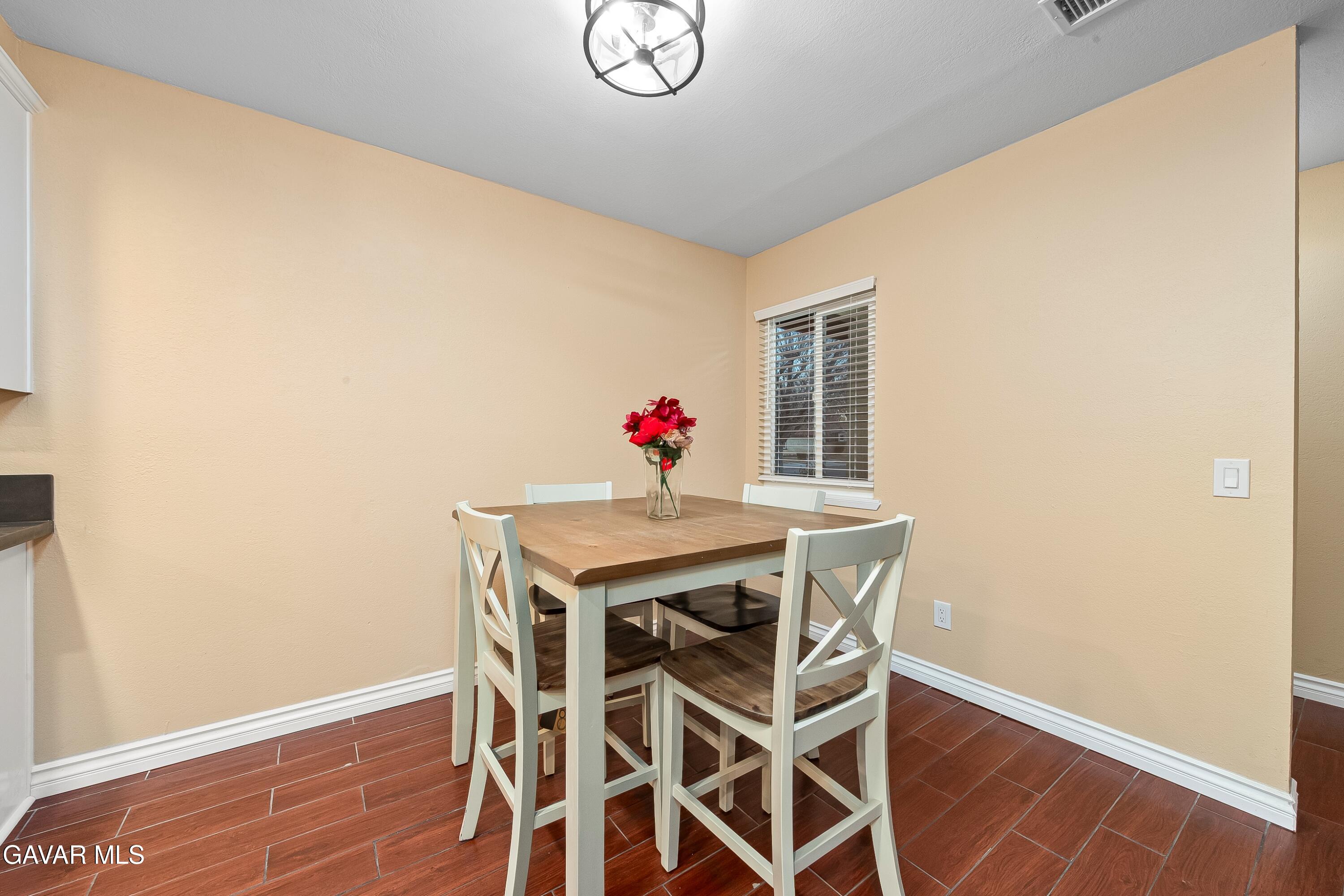 43629 Rembrandt Street Lancaster, CA 93535 - Photo 8 of 23 010_MLS