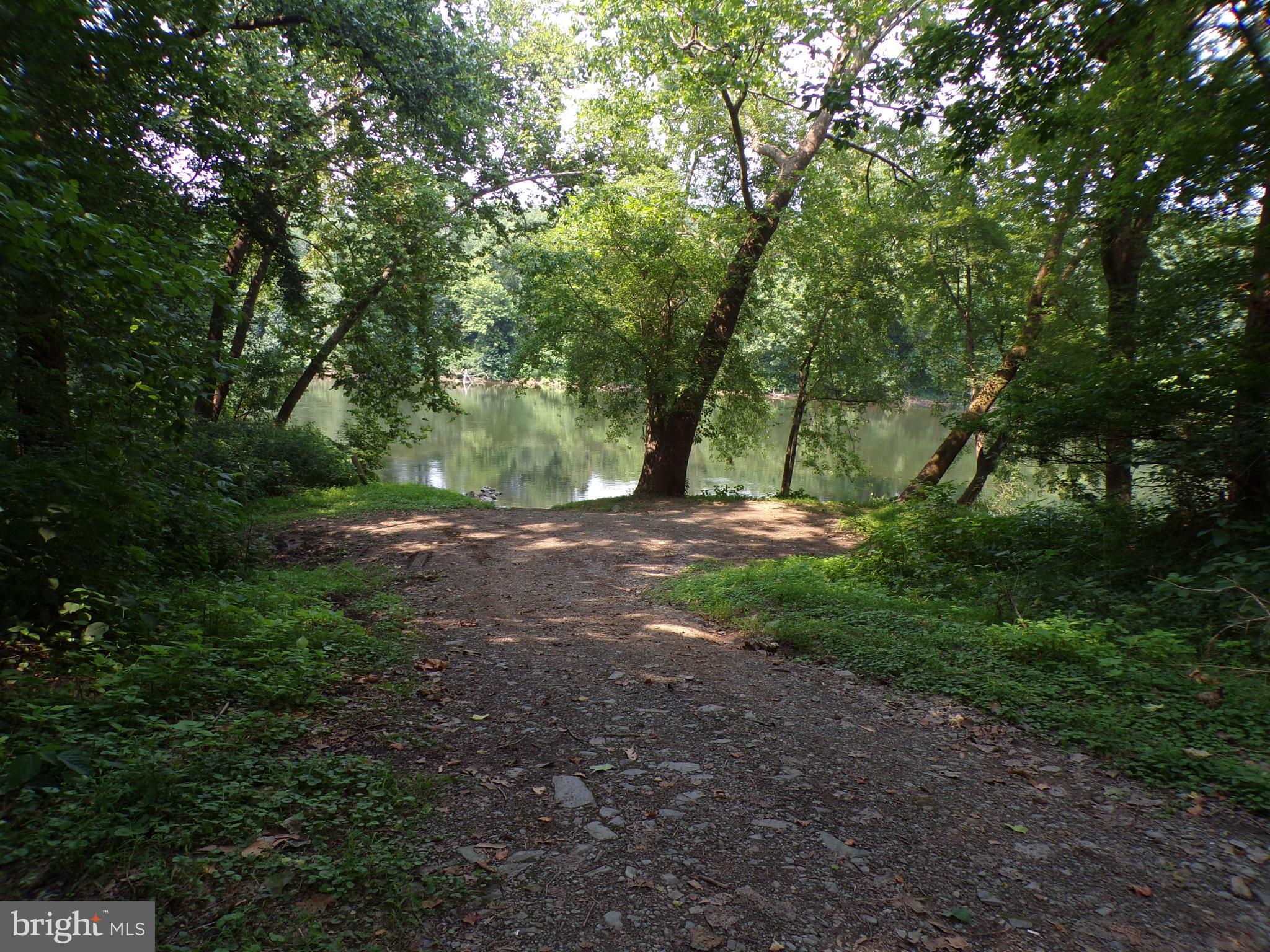 1371 Grade Road Falling Waters, WV 25419 - Photo 72 of 74 Potomac River accesss