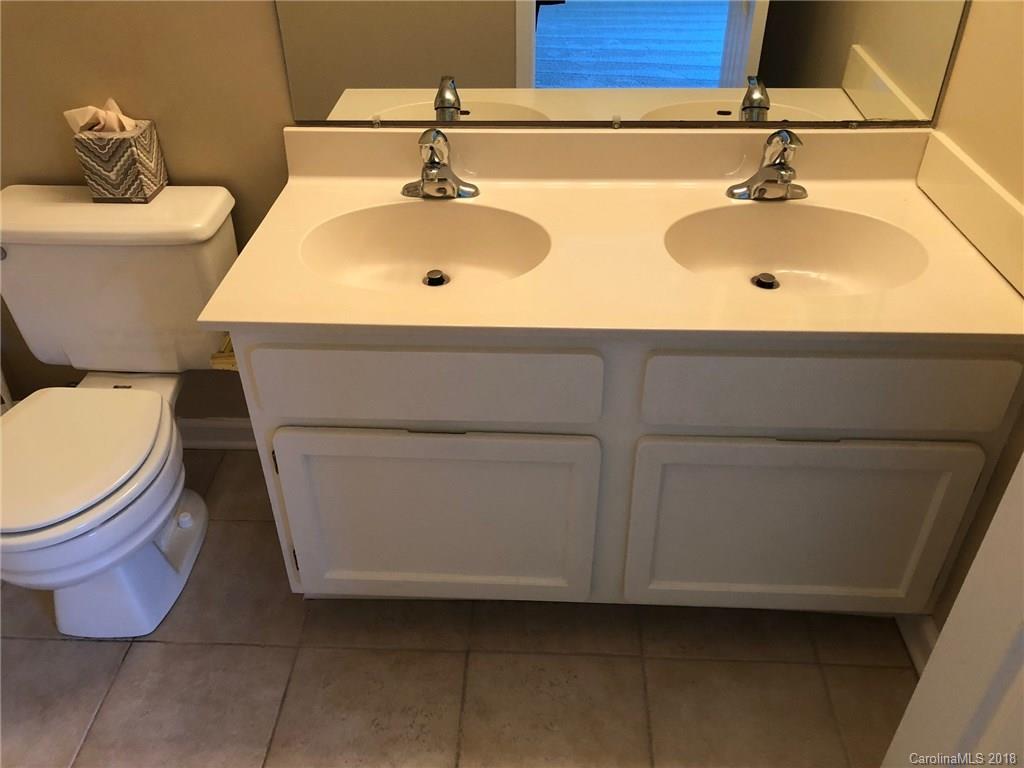 9843 Fairway Ridge Road Charlotte, NC 28277 - Photo 3 of 7