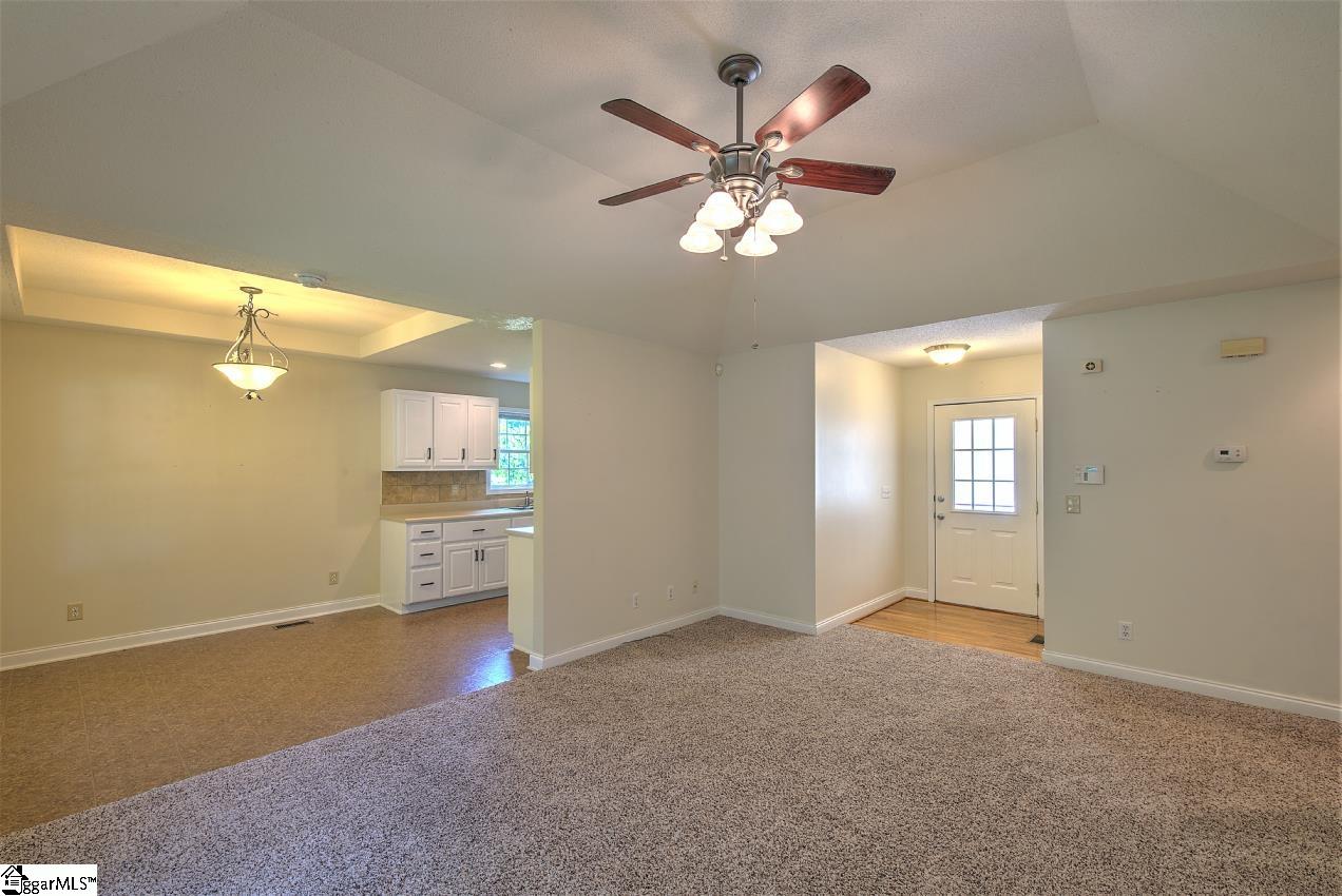 337 Bobo Road Wellford, SC 29385 - Photo 8 of 35 Gallery Image 8