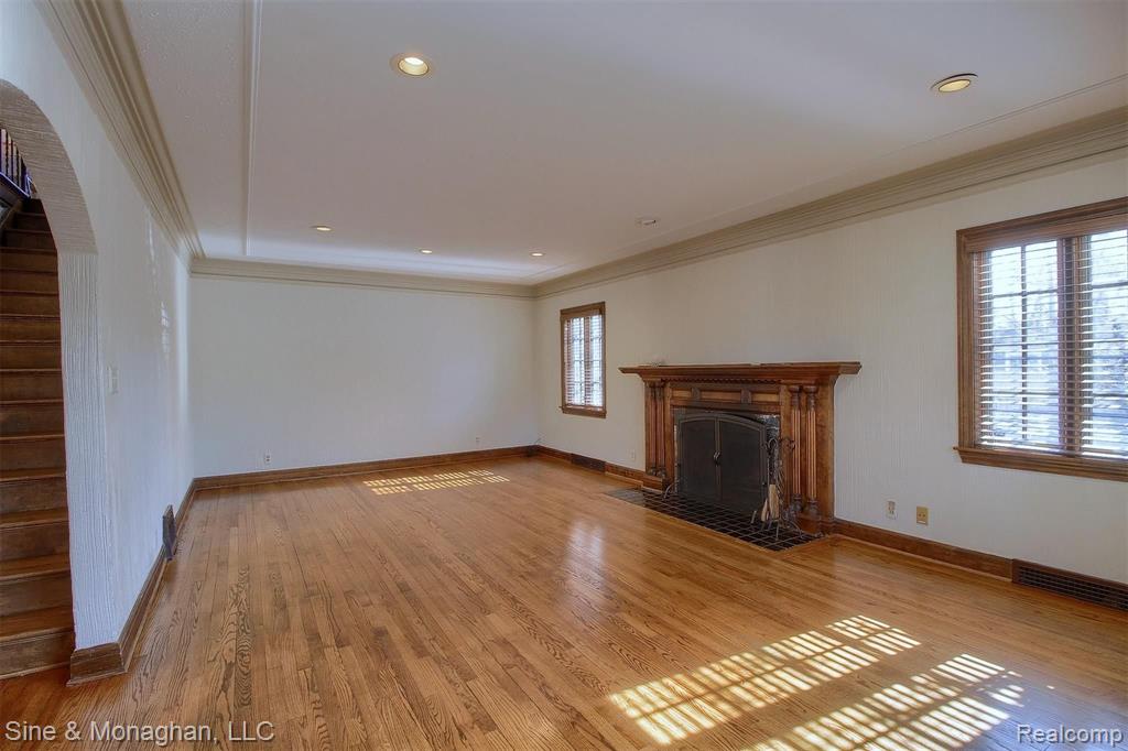 600 Lincoln Road Grosse Pointe, MI 48230 - Photo 3 of 37