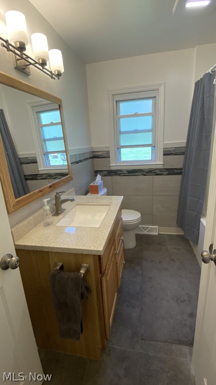 35215 Bainbridge Road Solon, OH 44139 - Photo 14 of 23 updated bathroom