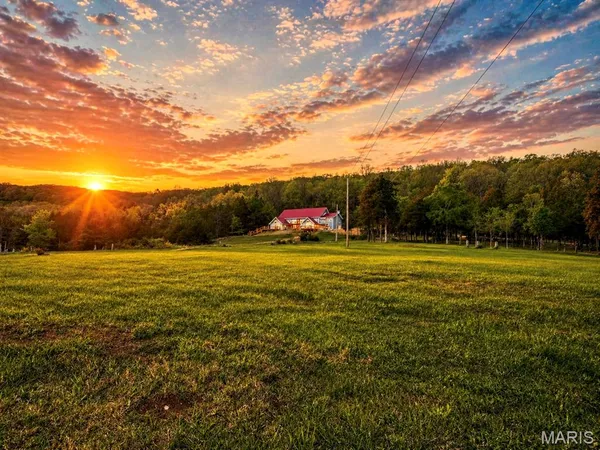 $750,000 | 324 County Road 57, Belleview, MO 63623