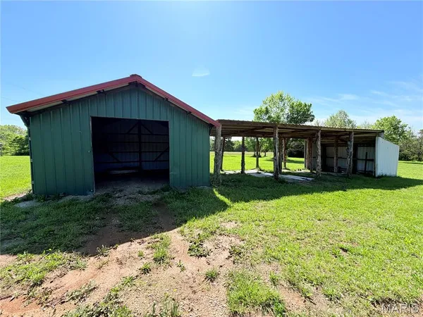 $750,000 | 324 County Road 57, Belleview, MO 63623