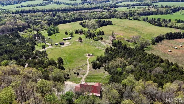 $750,000 | 324 County Road 57, Belleview, MO 63623