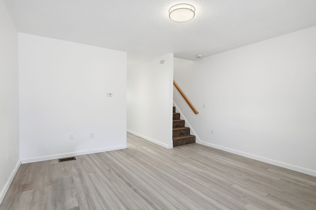 59-61 Pinevale Street Springfield, MA 01151 - Photo 3 of 37 Gallery Image 3