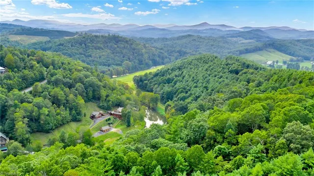 $649,900 | 221 South Fleetwood Nc 28626 South, Fleetwood, NC 28626