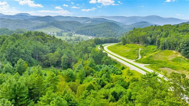 $649,900 | 221 South Fleetwood Nc 28626 South, Fleetwood, NC 28626