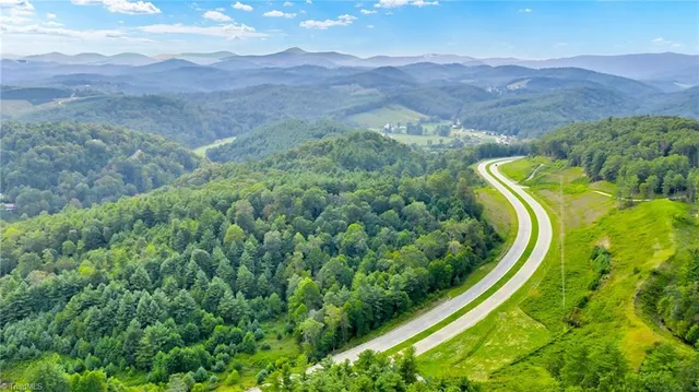 $649,900 | 221 South Fleetwood Nc 28626 South, Fleetwood, NC 28626