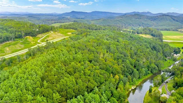 $649,900 | 221 South Fleetwood Nc 28626 South, Fleetwood, NC 28626