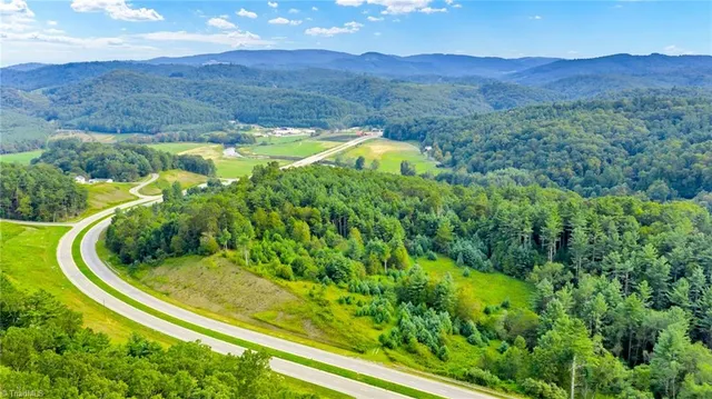 $649,900 | 221 South Fleetwood Nc 28626 South, Fleetwood, NC 28626