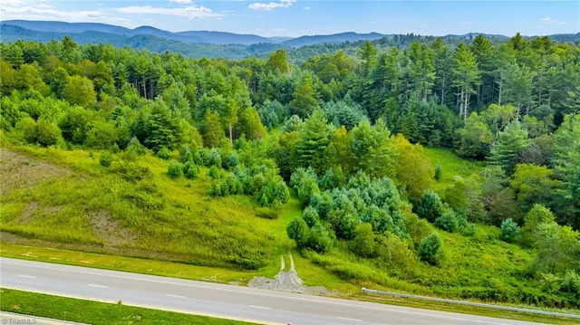 $649,900 | 221 South Fleetwood Nc 28626 South, Fleetwood, NC 28626