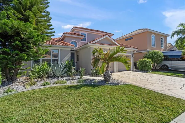 $649,900 | 6723 Tailfeather Way, Bradenton, FL 34203