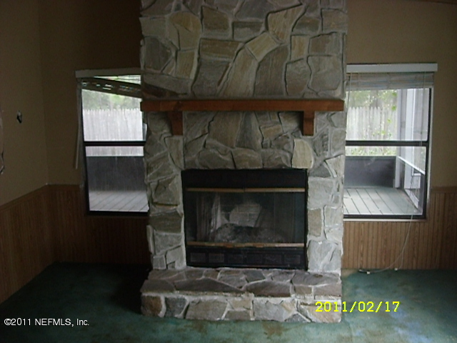 85172 Miner Road Yulee, FL 32097 - Photo 9 of 10 livingroom