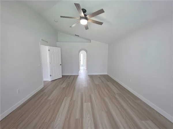 $3,000 | 5230 Compass Pointe Circle, Vero Beach, FL 32966