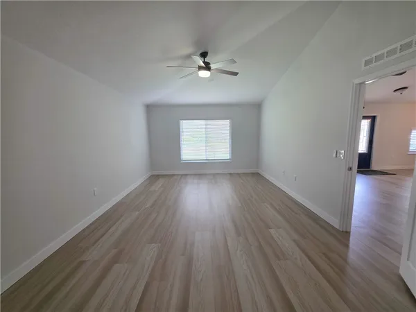 $3,000 | 5230 Compass Pointe Circle, Vero Beach, FL 32966
