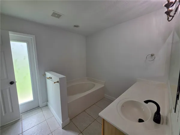 $3,000 | 5230 Compass Pointe Circle, Vero Beach, FL 32966