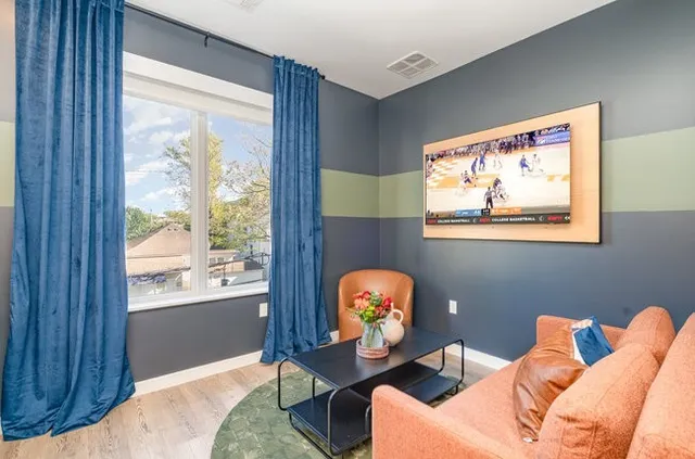 $389,900 | 50 Music Square West, Unit 114, Nashville, TN 37203