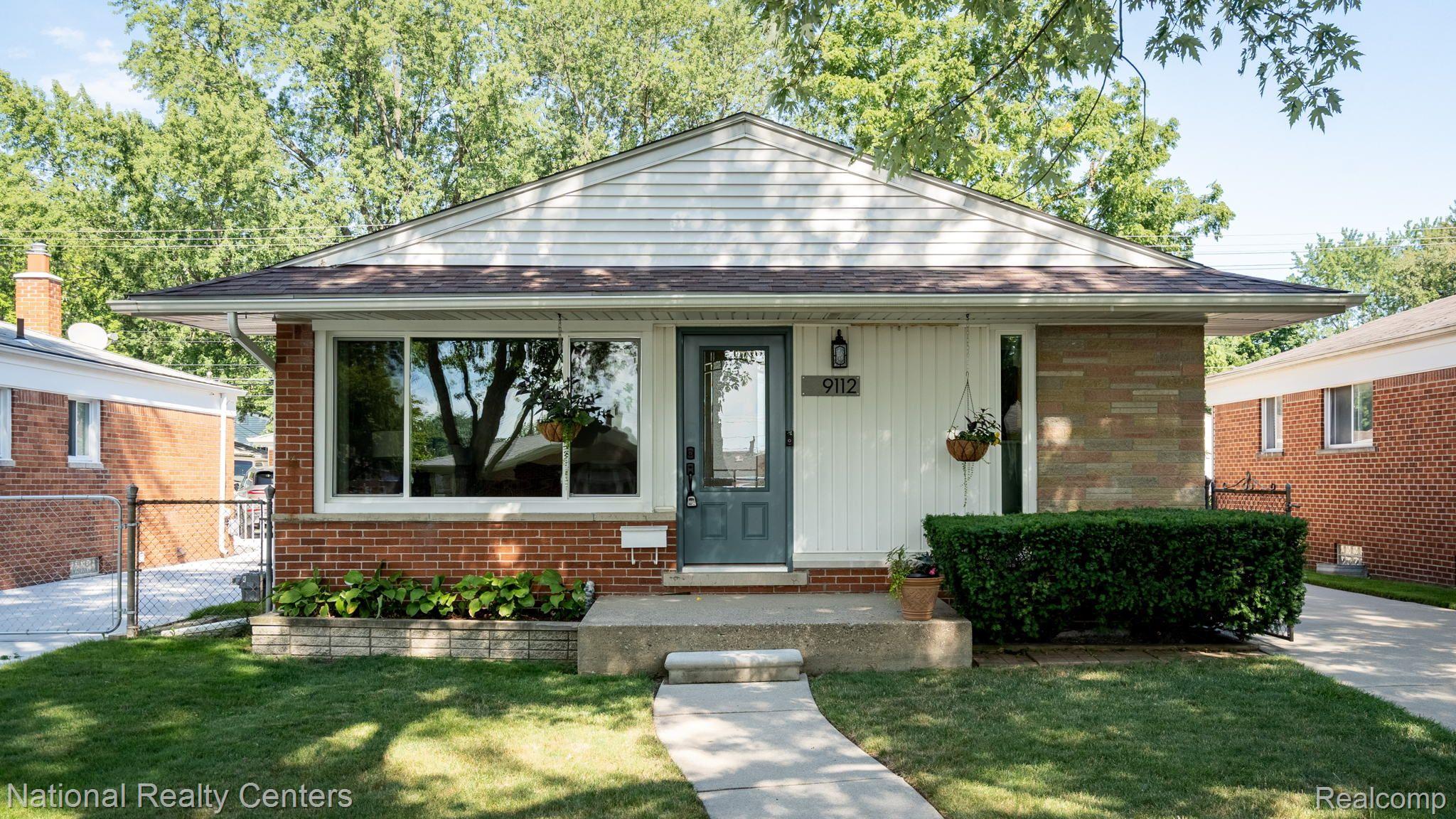 9112 Henry Ruff Road Livonia, MI 48150 - Photo 3 of 32 Gallery Image 3